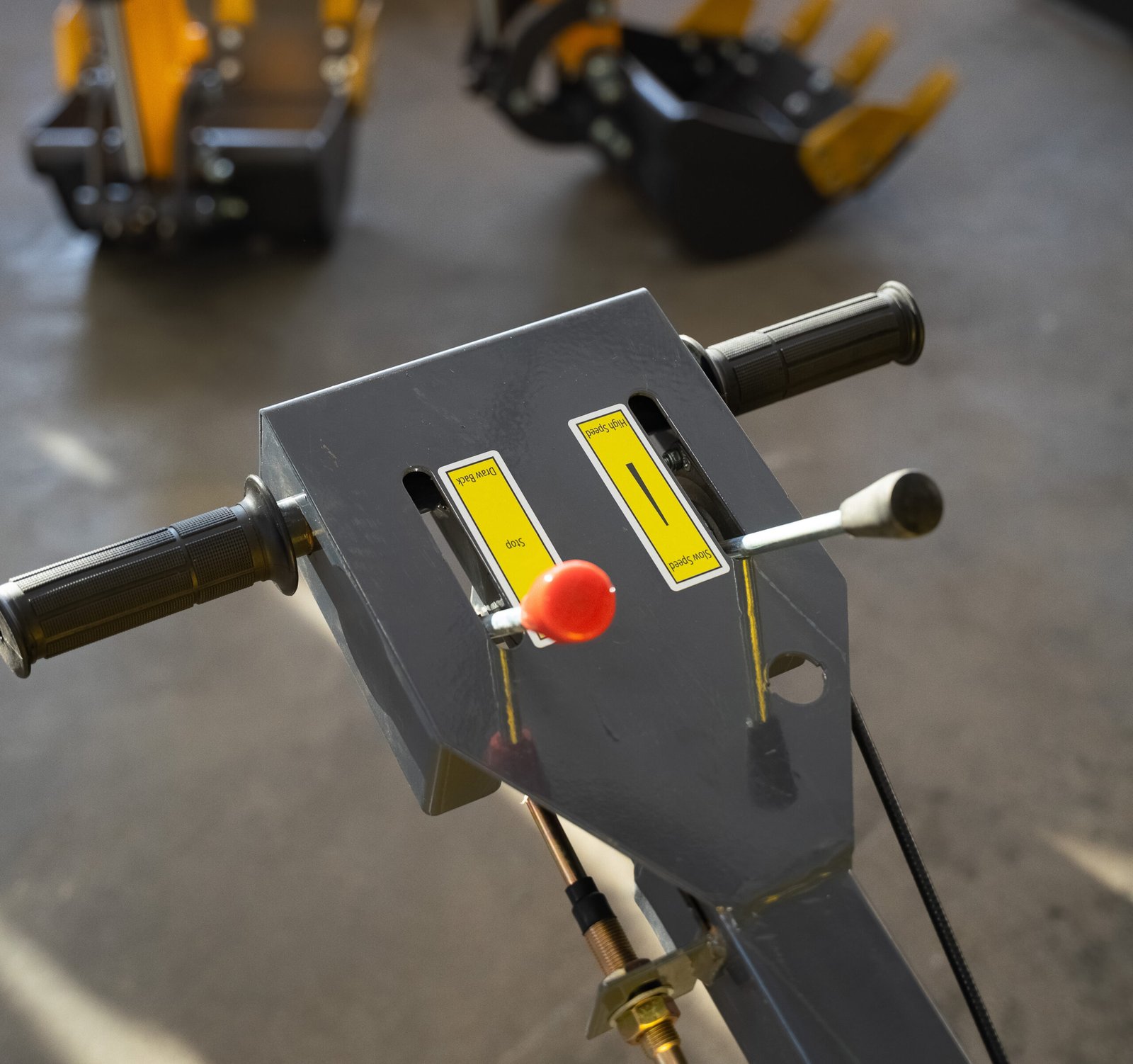 vibrovolo trinkelėms valdymo svirtis ir greičio reguliavimas