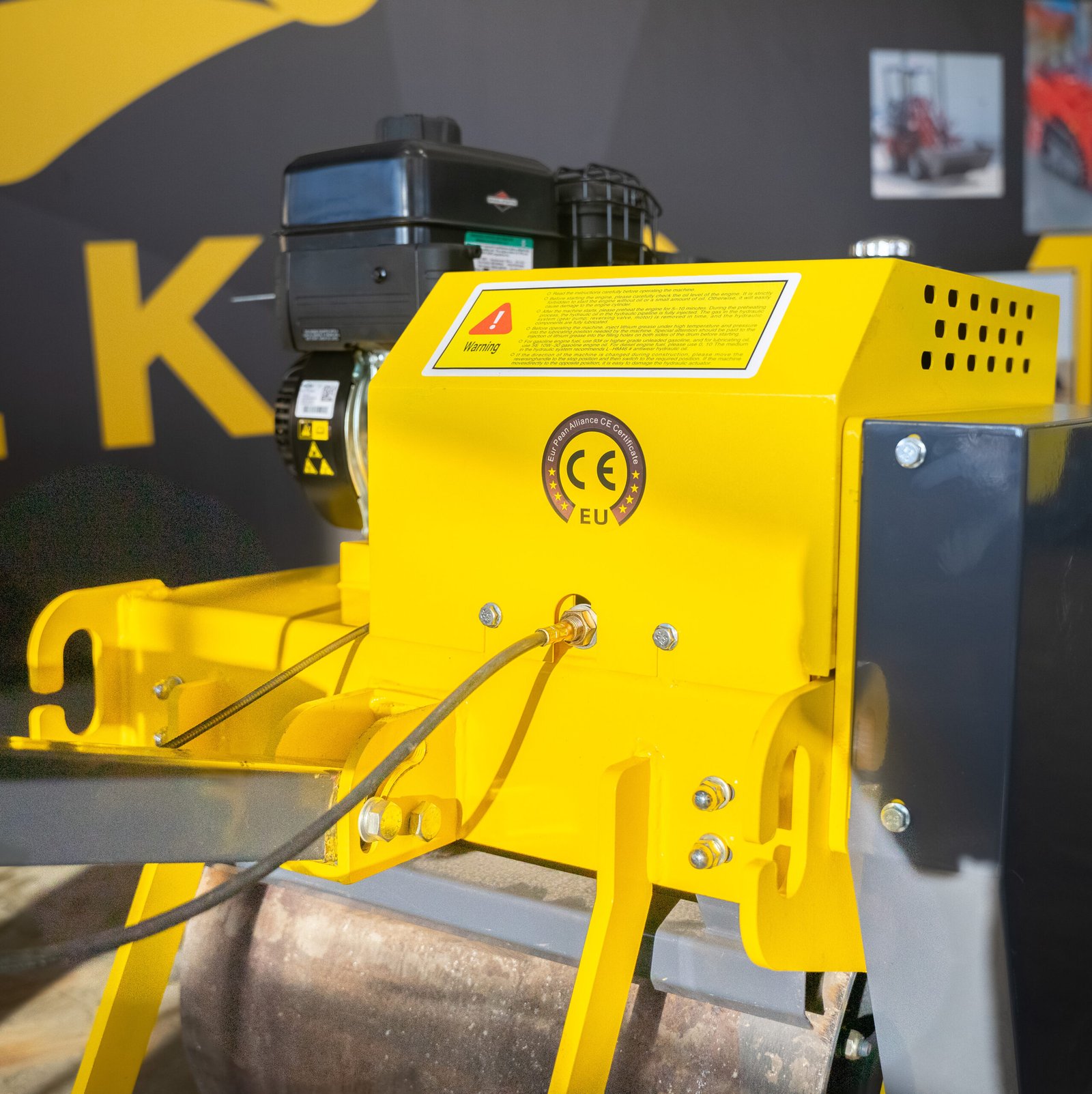 vibrovolas trinkelėms LIFTREX 600A su Honda varikliu ir CE sertifikatu