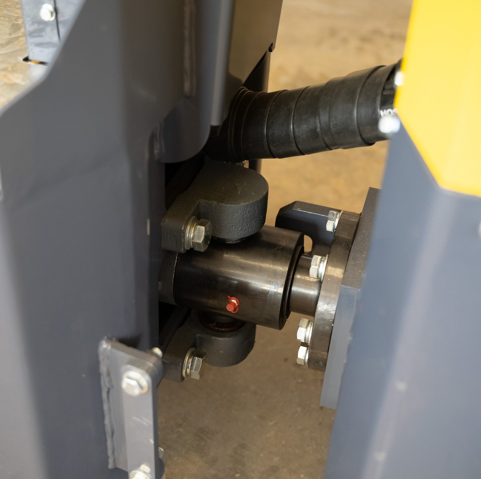 LIFTREX YF700S vibrovolas – ašies ir jungties mechanizmo detalė