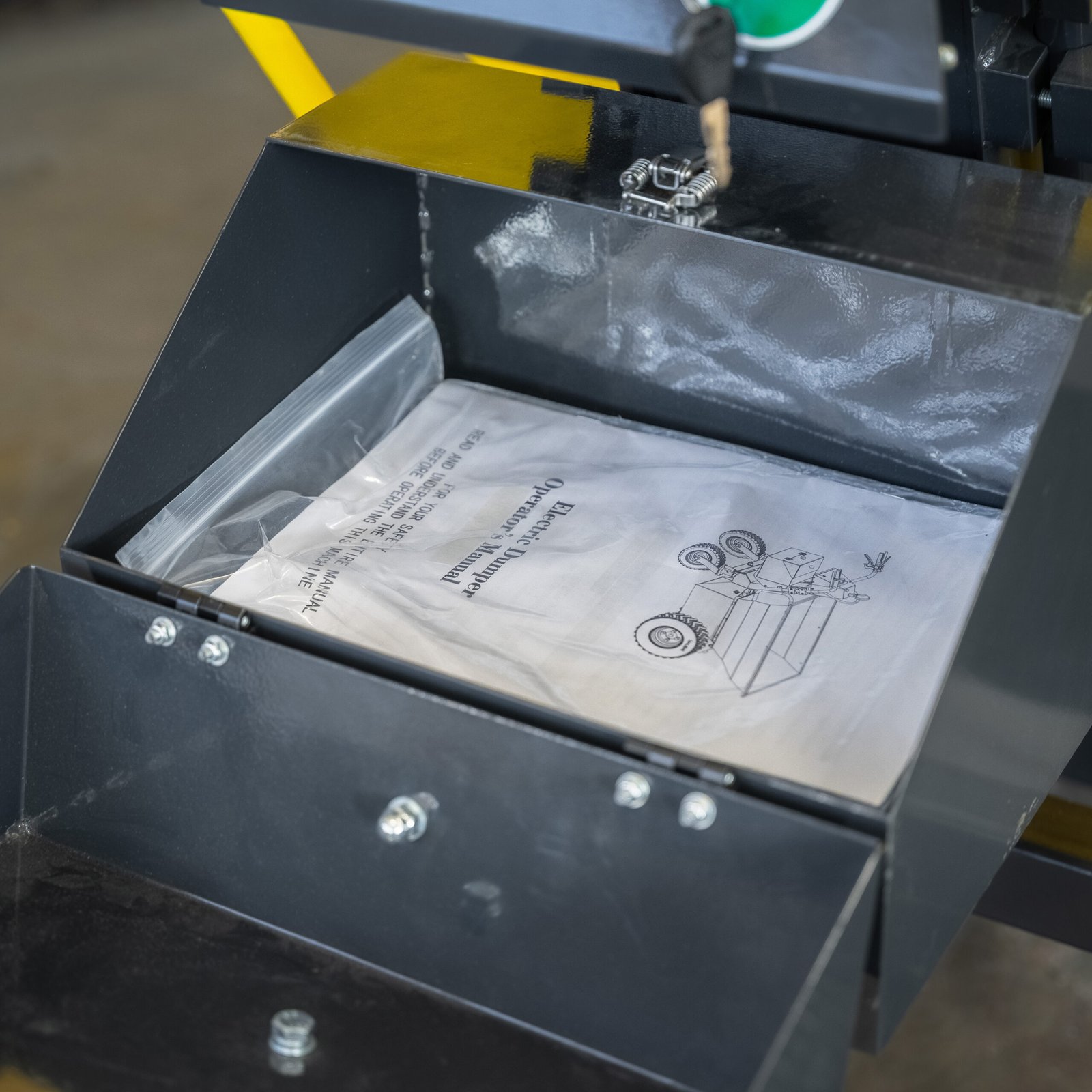 elektrinio dumperio LIFTREX 650Y valdymas ir konstrukcija