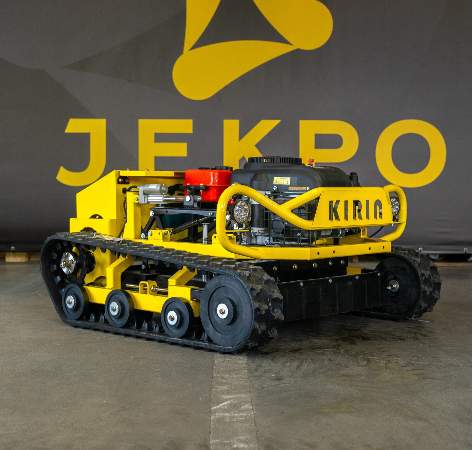 Liftrex 800 PLUS nuotoliniu būdu valdoma vejapjovė - Image 3