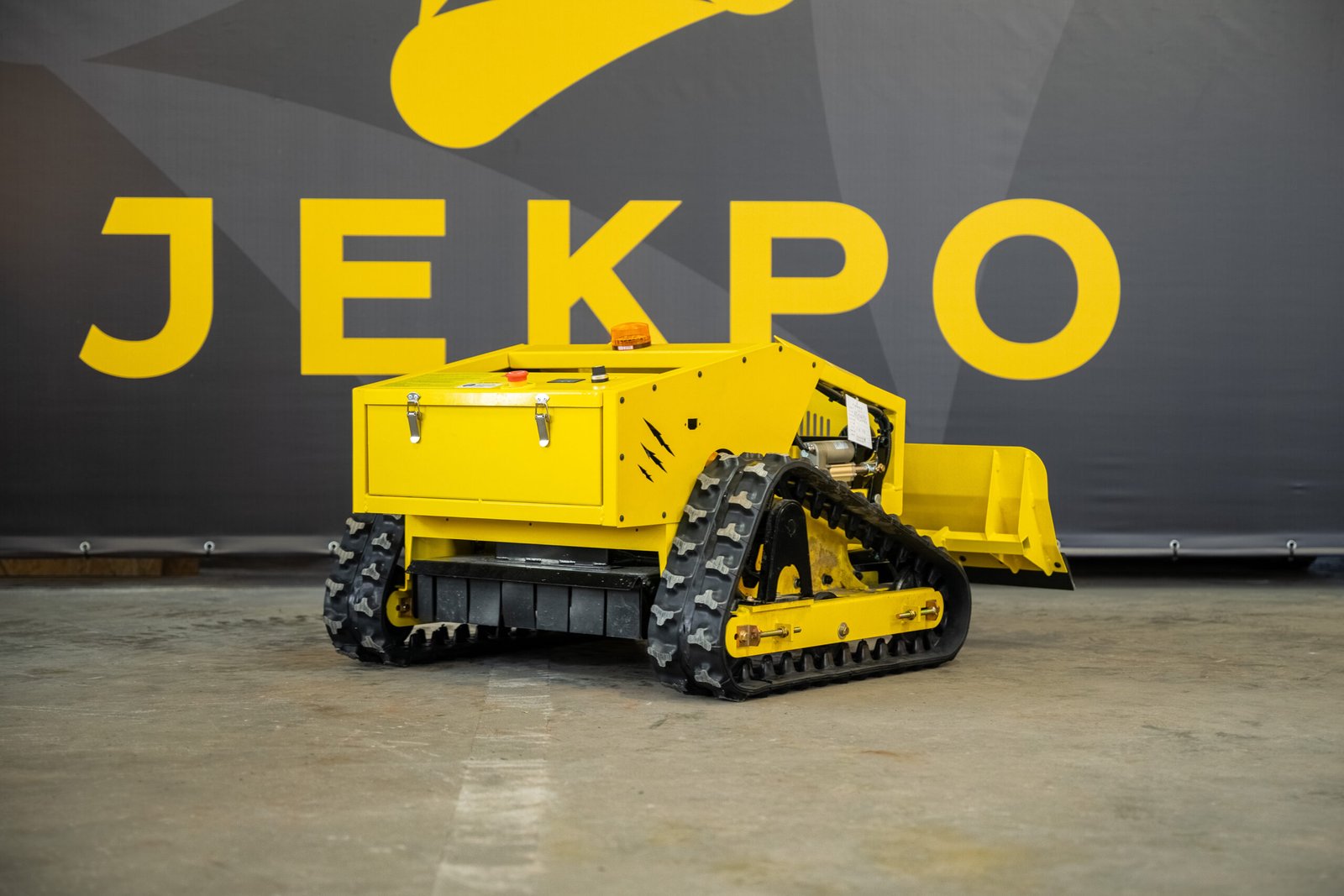 Liftrex 500 PRO nuotoliniu būdu valdoma vejapjovė - Image 7