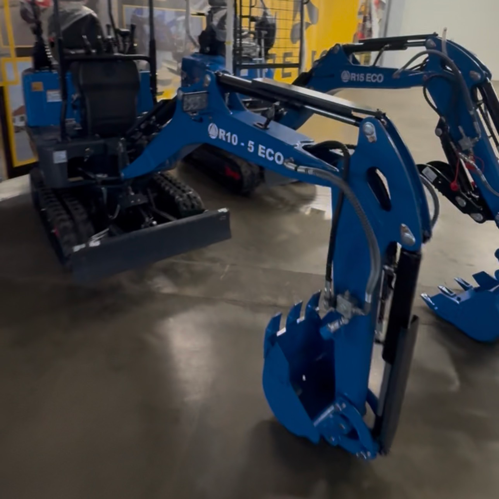 RIPPA R10 mini excavator with digging bucket at the JEKPO equipment showroom
