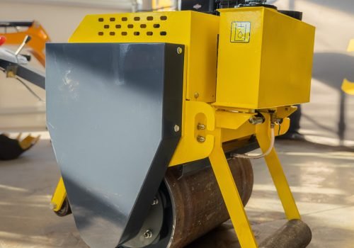 vibrovolas trinkelių pagrindo tankinimui 320 kg svorio